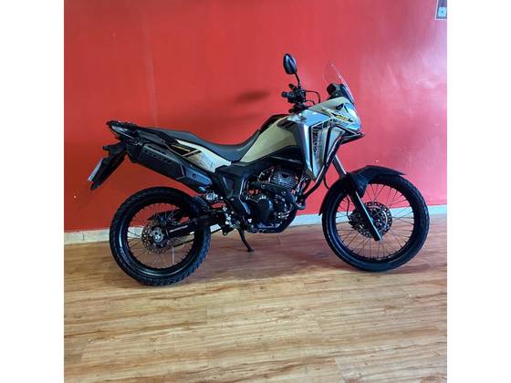HONDA XRE 300 SAHARA ADVENTURE HONDA XRE 300 SAHARA ADVENTURE